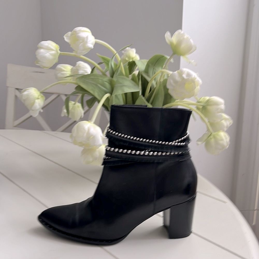 France Mode Obeline Ankle Boot with silver stud trim